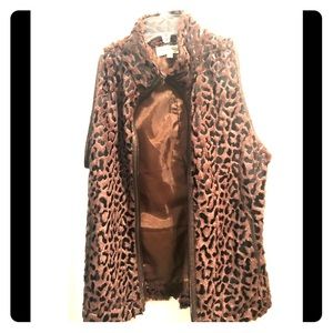 SPORT HALEY Leopard Fauz Fur Vest